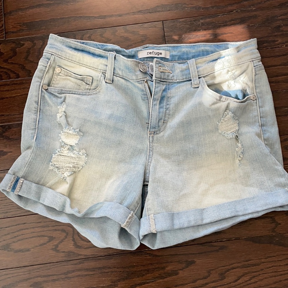 Refuge blue jeans shorts  junior size 8 neverworn